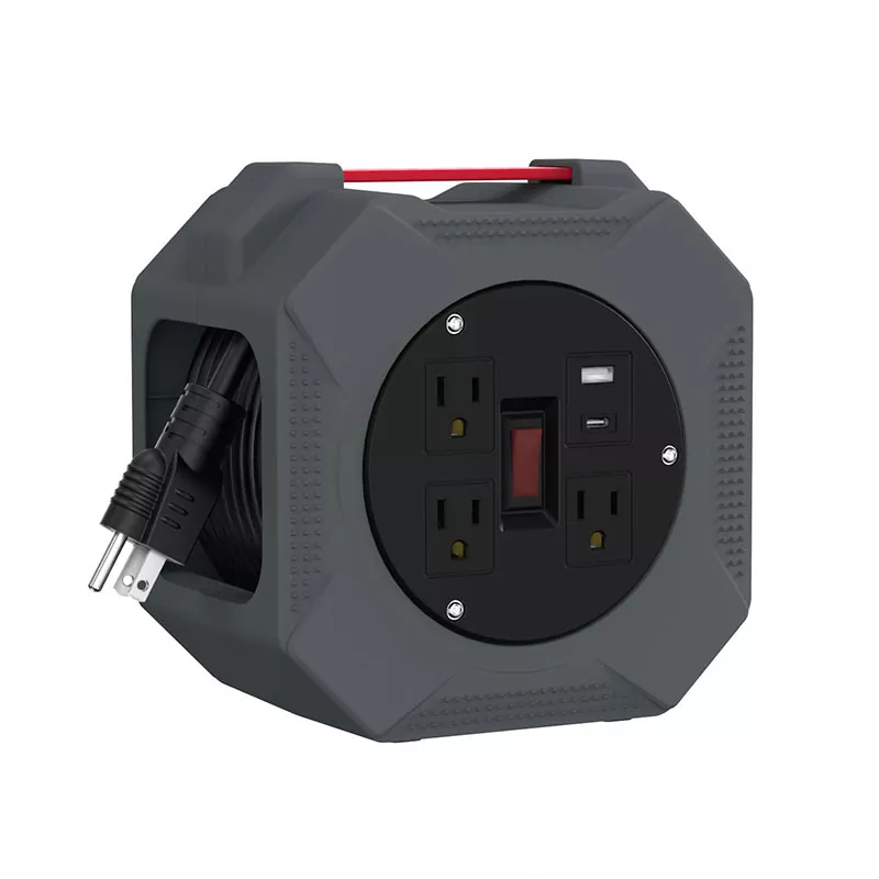 Je zavedení plastového navijáku USB 2.4A se 3 výstupy a 30ft kabelu nedávným vývojem? Je zavedení plastového navijáku USB 2.4A se 3 výstupy a 30ft kabelu nedávným vývojem?